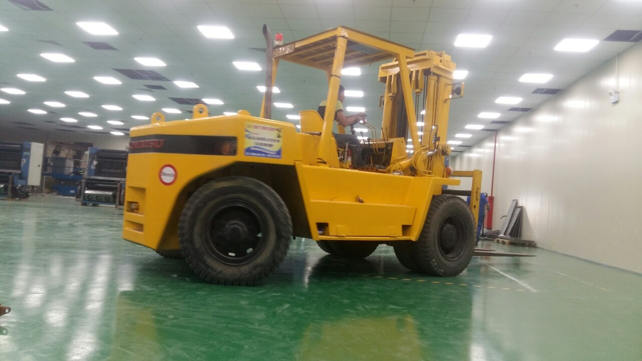Thiết bị bốc xếp hàng hóa - Cho Thuê Xe Nâng Đông Dương - Công Ty TNHH Thương Mại Và Dịch Vụ Vận Tải Đông Dương