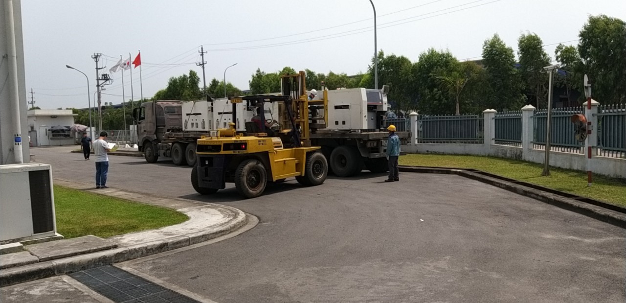 Vận tải máy móc - Cho Thuê Xe Nâng Đông Dương - Công Ty TNHH Thương Mại Và Dịch Vụ Vận Tải Đông Dương