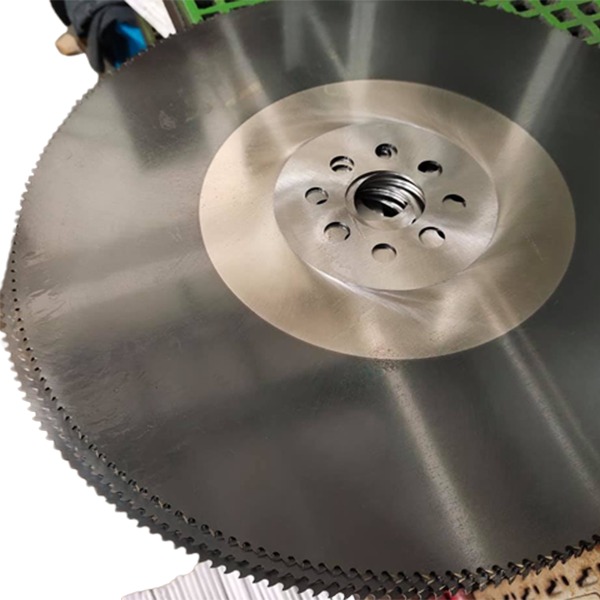 Lưỡi cưa cắt kim loại đen - Công Ty TNHH Ngũ Kim Chương Hưng Việt Nam