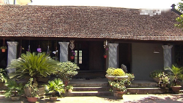 Nhà gỗ 5 gian hiên chạy quanh nhà - Nhà Gỗ Kẻ Truyền - Công Ty TNHH Xây Dựng Văn Hóa Tâm Linh Hòa Phát