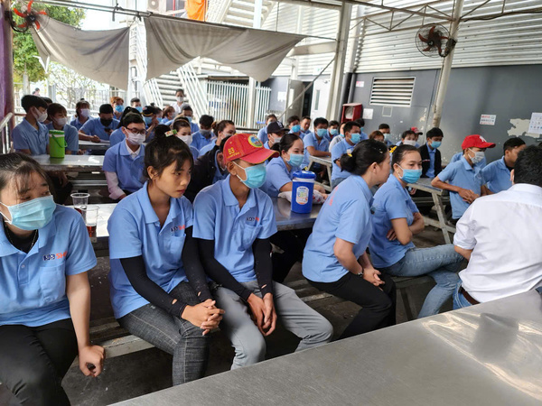 Bàn giao người lao động