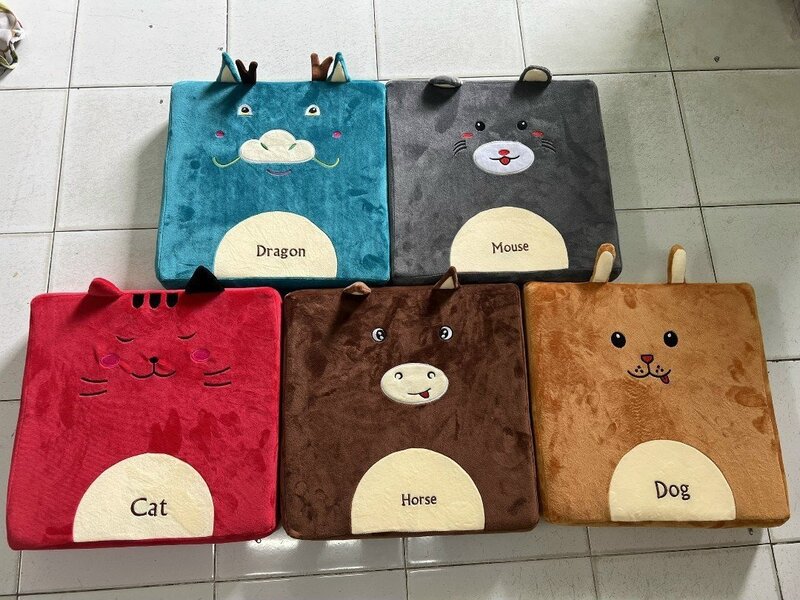 Đệm ngồi hình thú mus