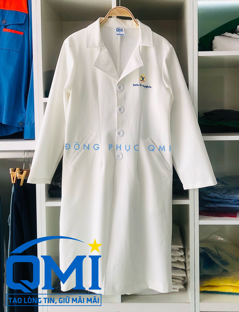 Áo bác sĩ dài - Đồng Phục QMI - Công Ty TNHH MTV Sản Xuất Và Thương Mại Quang Minh - QMI