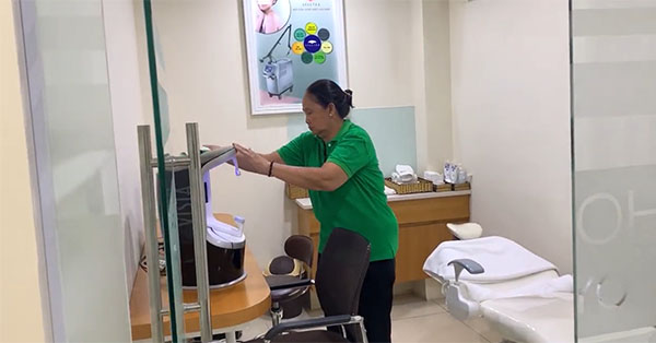 Tạp vụ bệnh viện