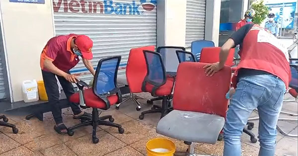 Tạp vụ ngân hàng