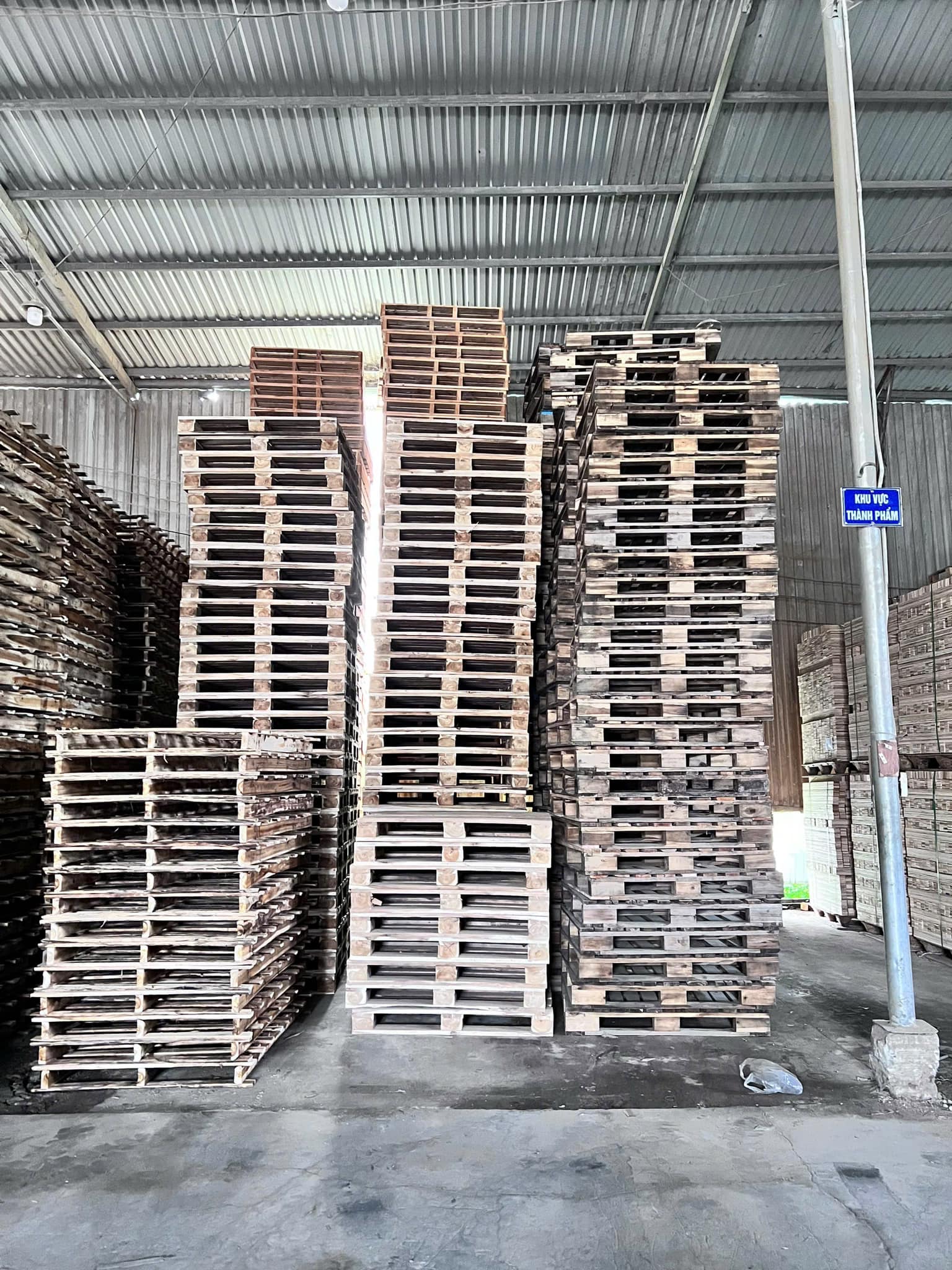 Pallet gỗ