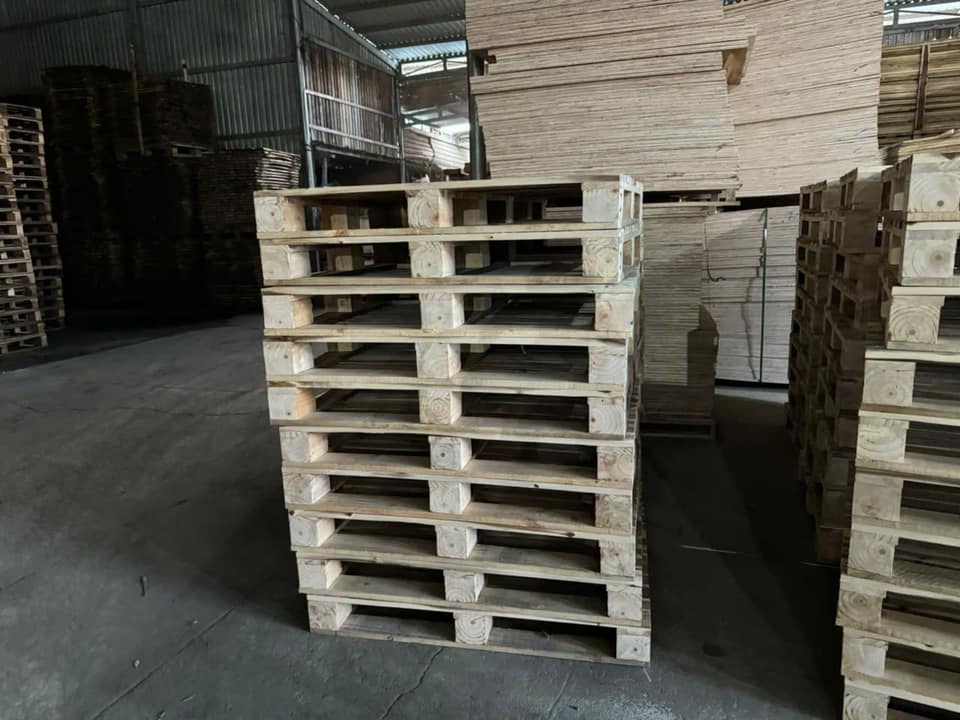 Pallet gỗ