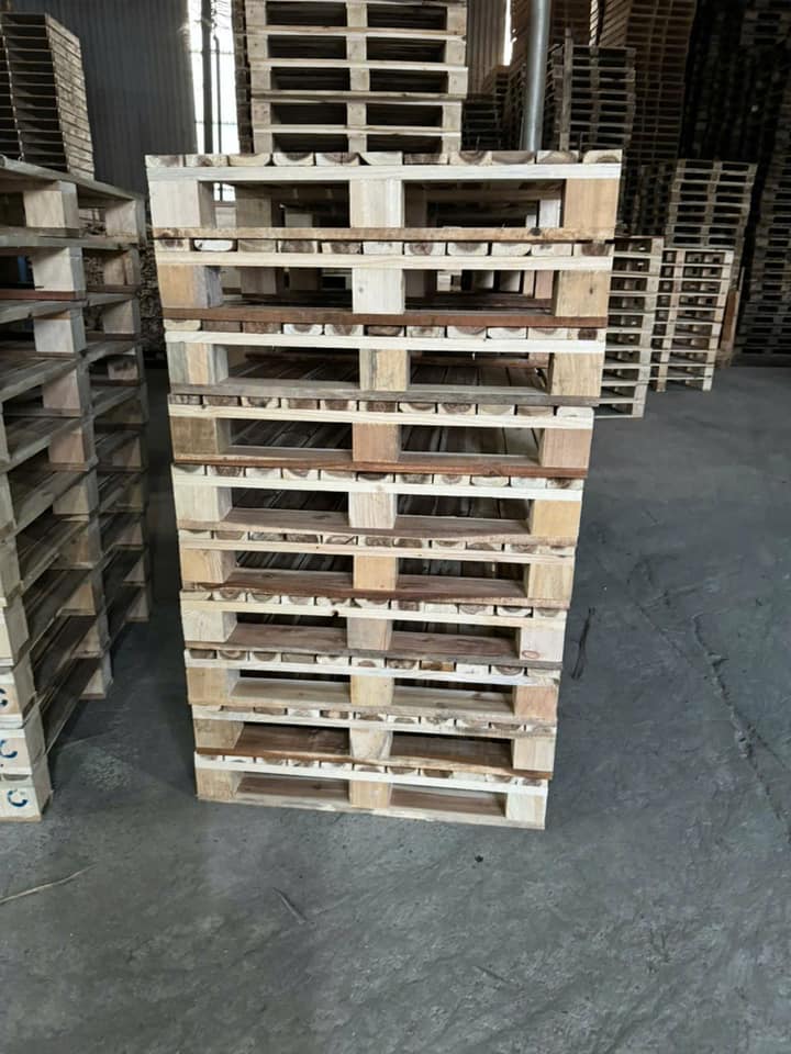 Pallet gỗ