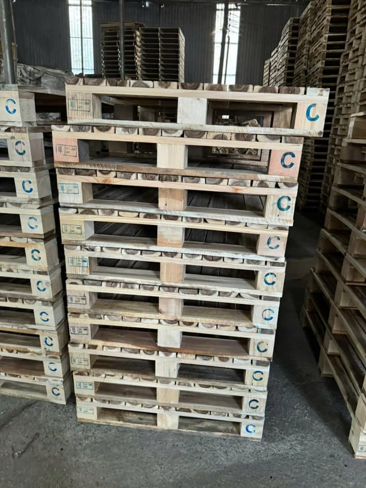 Pallet gỗ