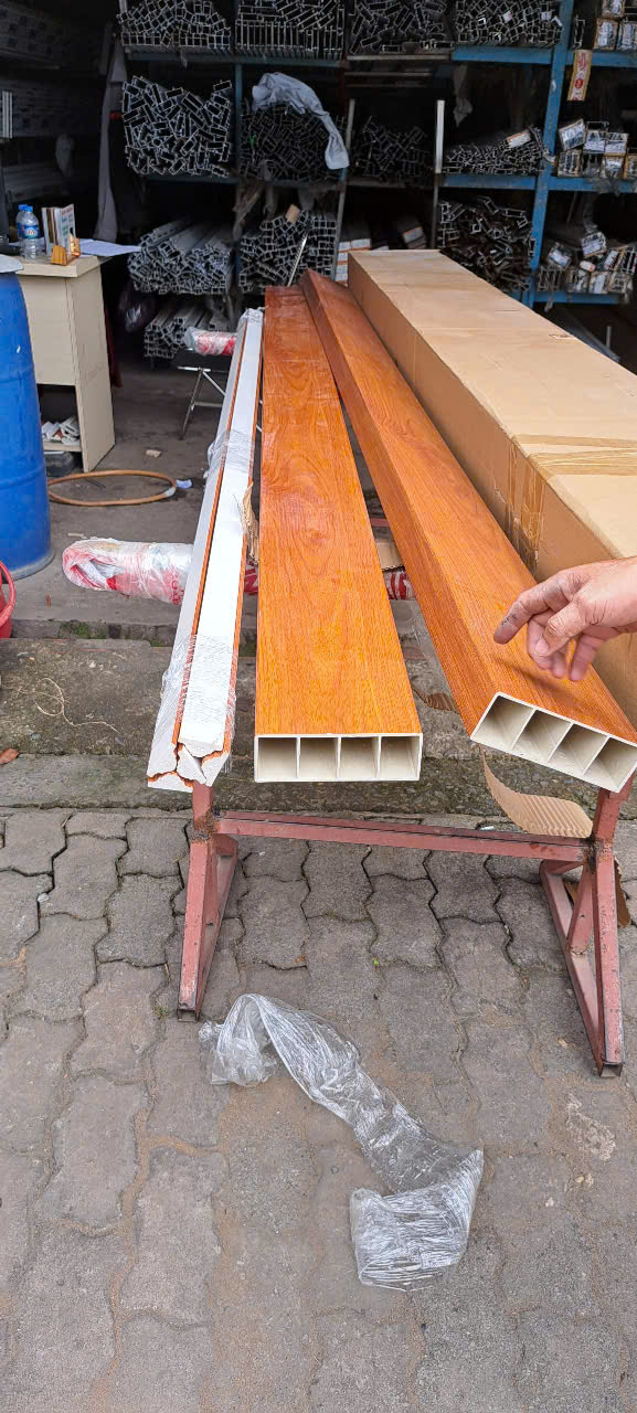 Tấm nhựa - Công Ty TNHH Sản Xuất Nhôm Trường Thành