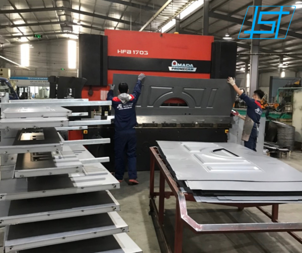 Gia công chấn gấp kim loại - Cơ Khí Sunghwa Precision - Công Ty TNHH Sunghwa Precision Việt Nam