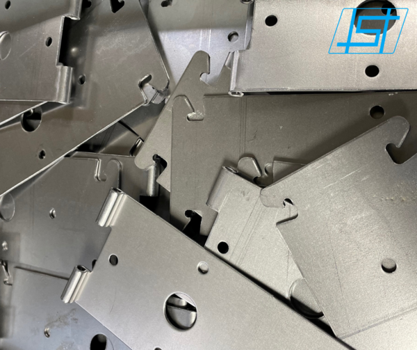Sản phẩm đột dập kim loại - Cơ Khí Sunghwa Precision - Công Ty TNHH Sunghwa Precision Việt Nam