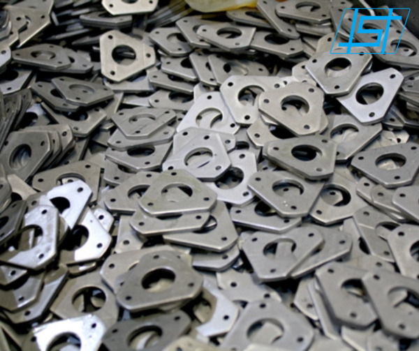 Sản phẩm đột dập kim loại - Cơ Khí Sunghwa Precision - Công Ty TNHH Sunghwa Precision Việt Nam
