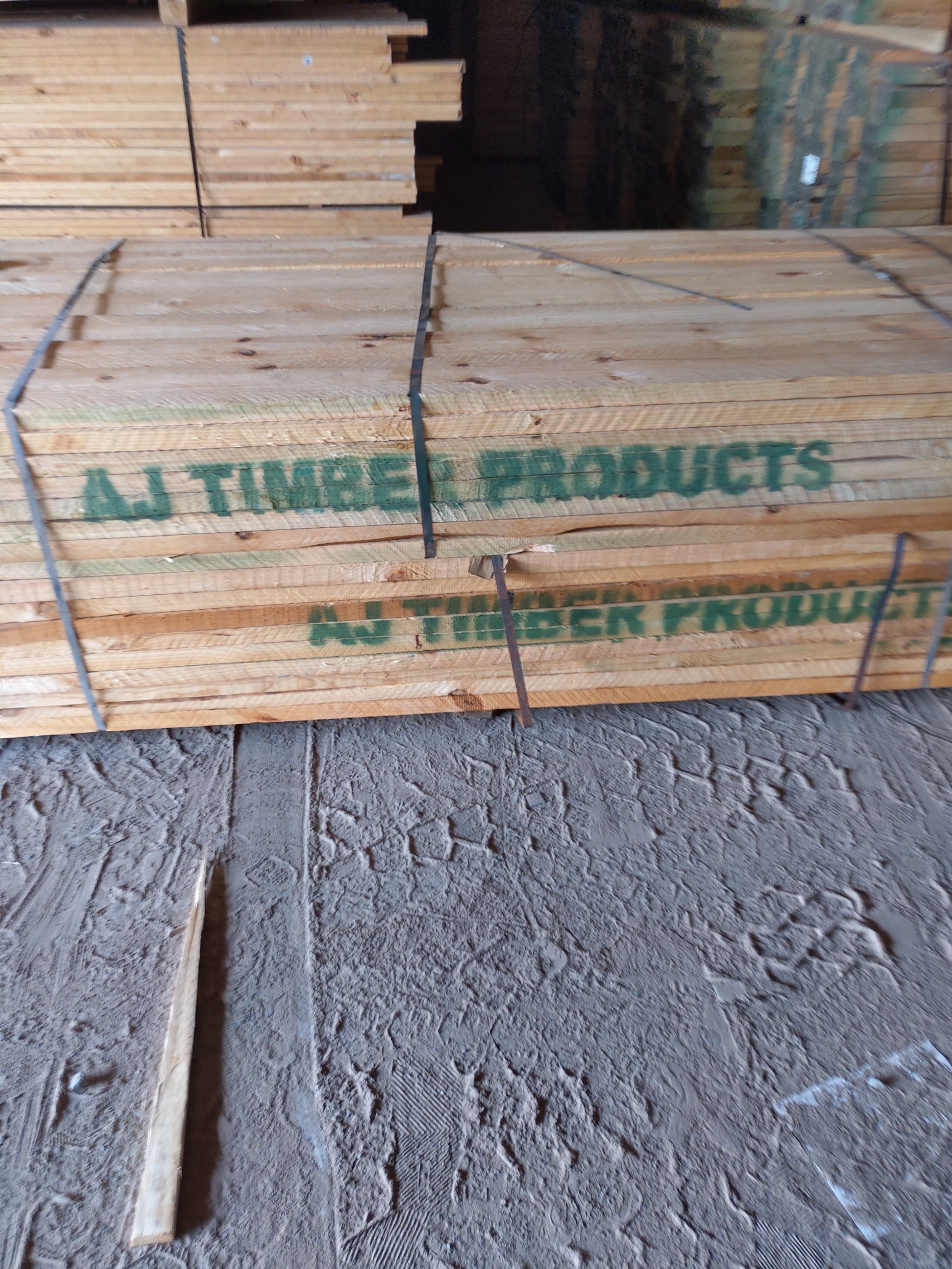Gỗ xẻ sấy - Công Ty TNHH AJ Timber Products Việt Nam