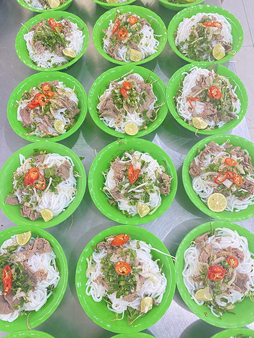 Suất ăn công nghiệp - Suất Ăn Công Nghiệp Cơm Kim Oanh - Công Ty TNHH Suất Ăn Công Nghiệp Cơm Kim Oanh