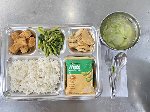 Suất ăn công nghiệp - Suất Ăn Công Nghiệp Cơm Kim Oanh - Công Ty TNHH Suất Ăn Công Nghiệp Cơm Kim Oanh