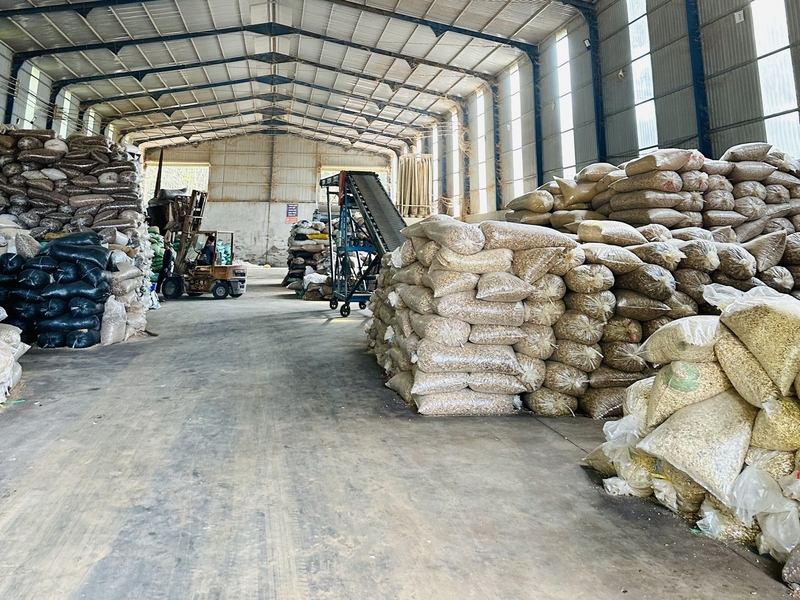 Hình ảnh nhà xưởng Ân Phát - Nguyên Liệu Sản Xuất Thức Ăn Chăn Nuôi Ân Phát - Công Ty TNHH Thương Mại Dịch Vụ Xuất Nhập Khẩu Ân Phát