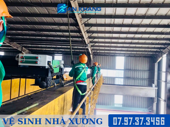 Dịch vụ vệ sinh nhà xưởng - Công Ty Cổ Phần Tập Đoàn Vệ Sinh Chuyên Nghiệp An Khang