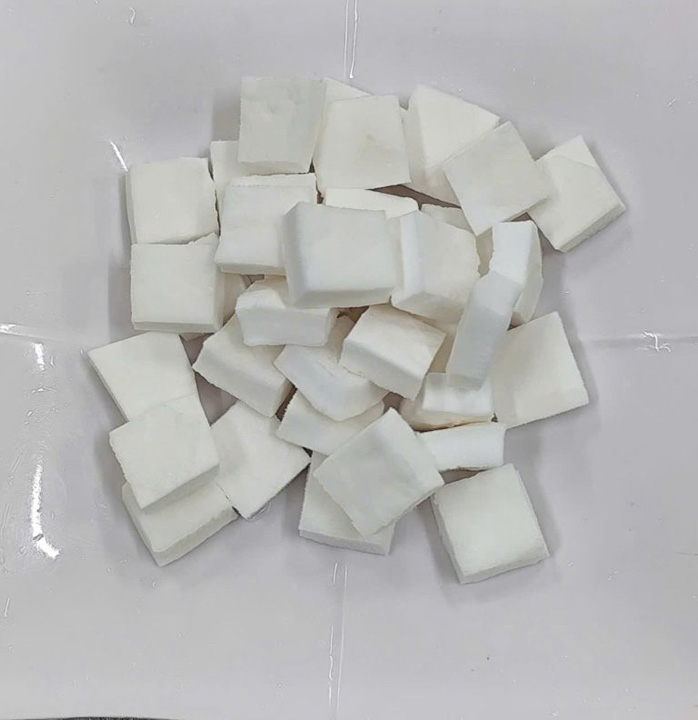 Cơm dừa đông lạnh