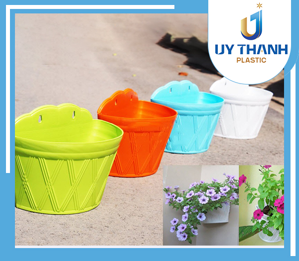 Chậu hoa nhựa treo tường - Uy Thành Plastic - Công Ty TNHH Uy Thành Plastic