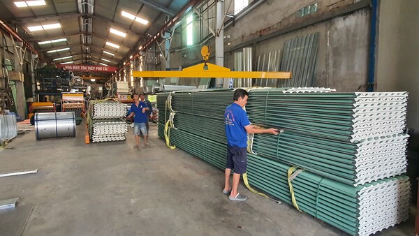 Tôn PU cách nhiệt