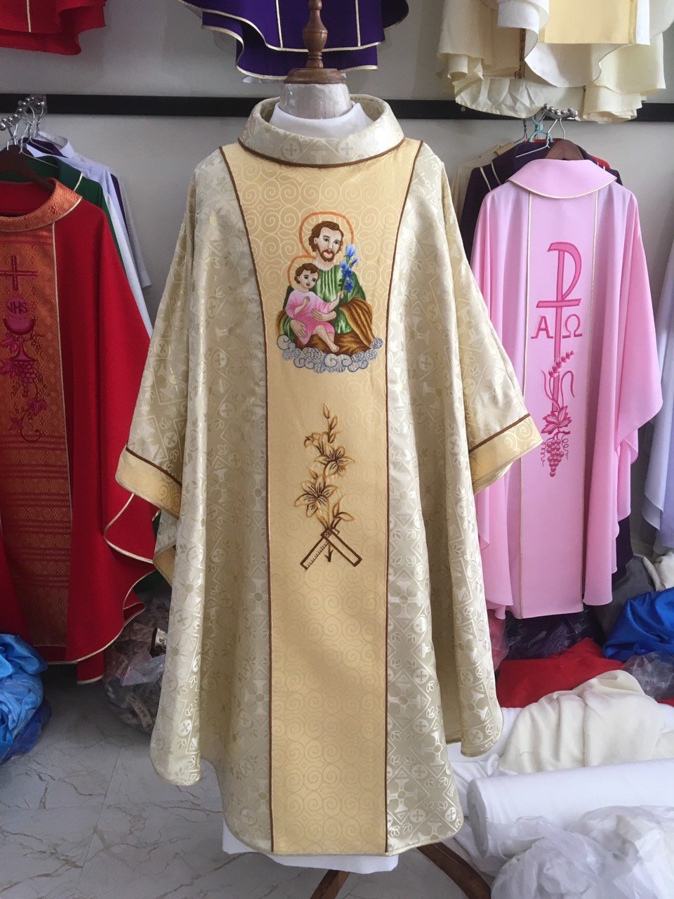 Áo lễ linh mục - Cơ Sở May áo Công Giáo