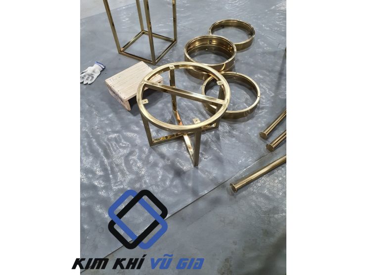 Khung bàn inox mạ vàng - Công Ty TNHH Kim Khí Vũ Gia