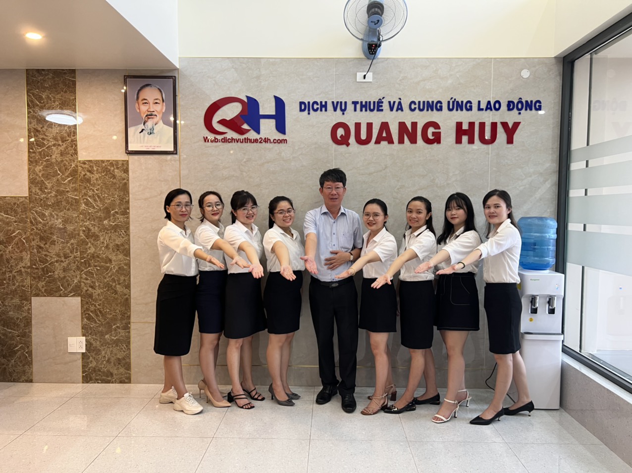 Hình ảnh công ty - Công Ty TNHH Dịch Vụ Kế Toán Thuế Và Cung ứng Lao Động Quang Huy