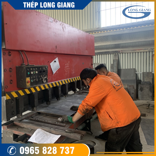 Gia công kim loại theo yêu cầu - Thép Long Giang - Công Ty TNHH Thương Mại Thép Long Giang