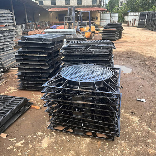 Nắp hố ga gang cầu - Song Chắn Rác Tường Vy - Công Ty Cổ Phần Đầu Tư Xây Dựng Sản Xuất Và Thương Mại Tường Vy