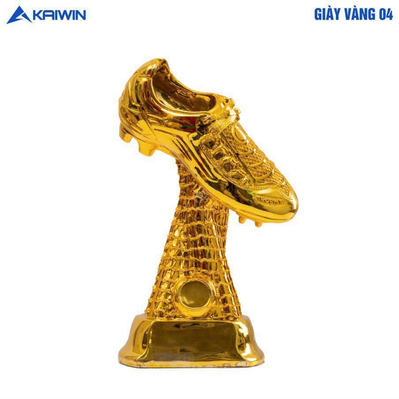 Cup giày vàng