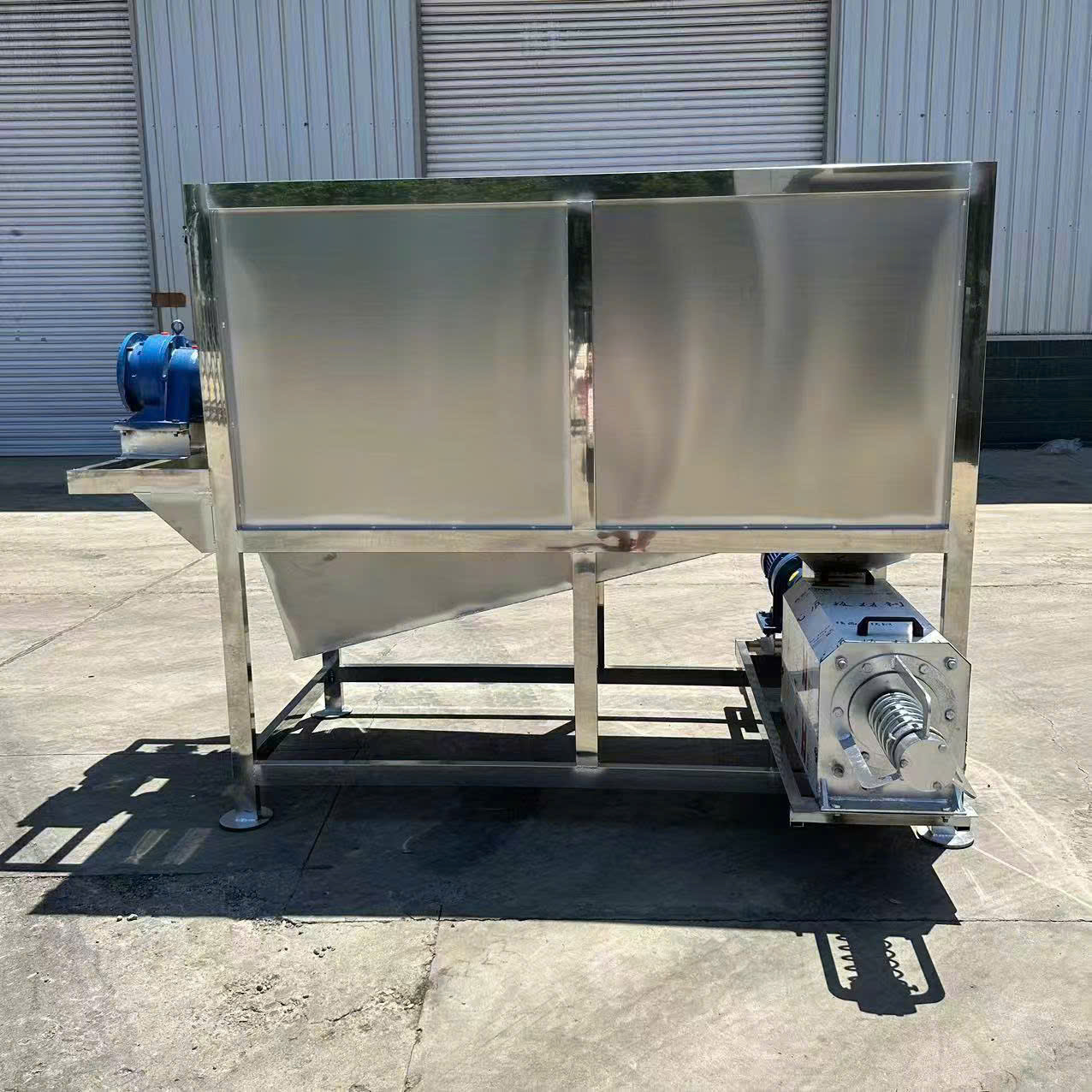 Máy xử lý chất thải chăn nuôi