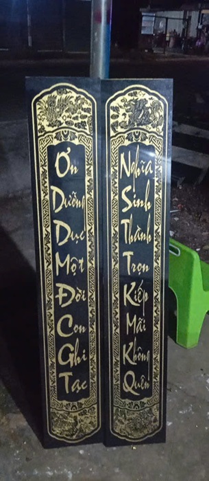 Bia mộ đá
