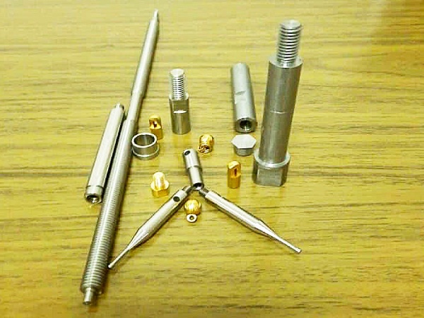 Thanh trục dẫn hướng theo yêu cầu