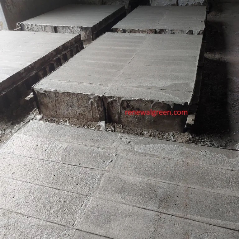 Khuôn đổ (đúc) gạch siêu nhẹ bê tông bọt xốp - Phào Chỉ Renewal Green - Công Ty TNHH Vật Liệu Tái Tạo Năng Lượng Xanh