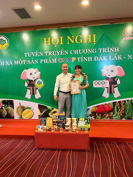 Hình ảnh công ty - Cà Phê Men`s Coffee - Công Ty TNHH Sản Xuất Thương Mại Và Dịch Vụ Bazan Đỏ