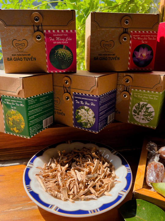 Trà Bà Giáo Tuyền - Cà Phê Men`s Coffee - Công Ty TNHH Sản Xuất Thương Mại Và Dịch Vụ Bazan Đỏ
