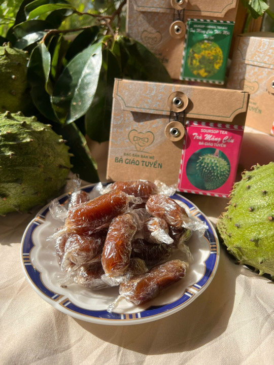 Trà Mãng Cầu Bà Giáo Tuyền - Cà Phê Men`s Coffee - Công Ty TNHH Sản Xuất Thương Mại Và Dịch Vụ Bazan Đỏ