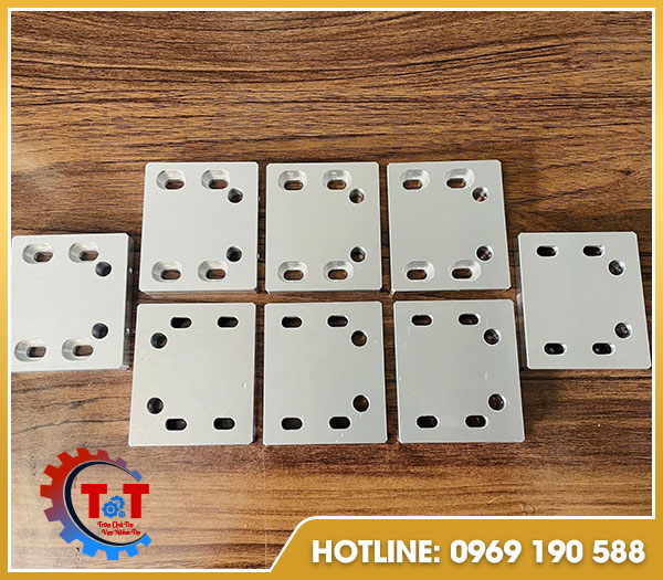 Gia công chi tiết máy - Nhôm T&T - Công Ty TNHH Xây Dựng Cơ Khí Và Thương Mại T&T