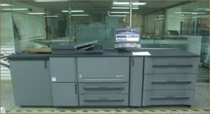 Má in Sticker 5 màu và máy in 7 màu