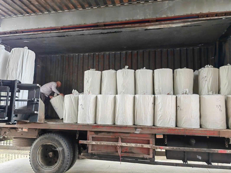 Hình ảnh kho hàng Hùng Hậu - Vải Không Dệt Hùng Mậu -  Công Ty TNHH Gia Công Sản Xuất Và Thương Mại Hùng Mậu