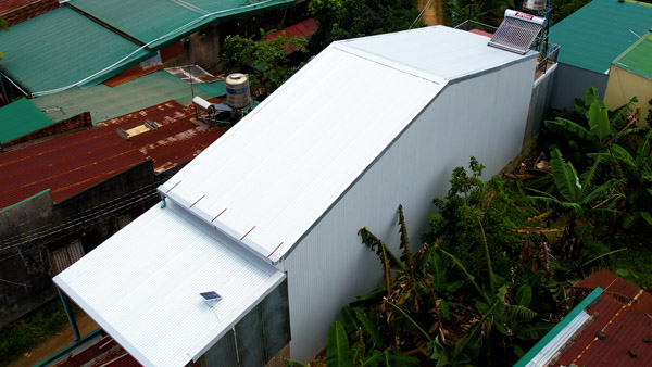 Nhà lợp solar - Tôn Pomina - Công Ty Cổ Phần Tôn Pomina