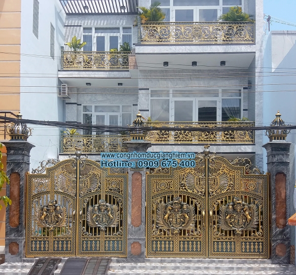 Công trình cổng nhôm đúc tại Quận Tân Phú