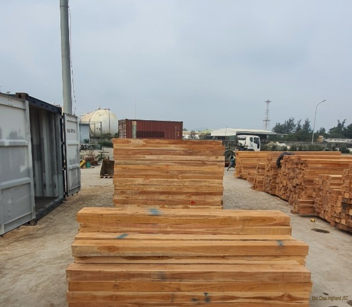 Gỗ Teak xẻ - Công Ty Cổ Phần Cao Nguyên Mộc Châu