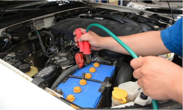 Dịch vụ kiểm tra, bảo dưỡng ắc quy - ắc Quy Phước Đạt - Công Ty TNHH Dịch Vụ Thương Mại ắc Quy Phước Đạt