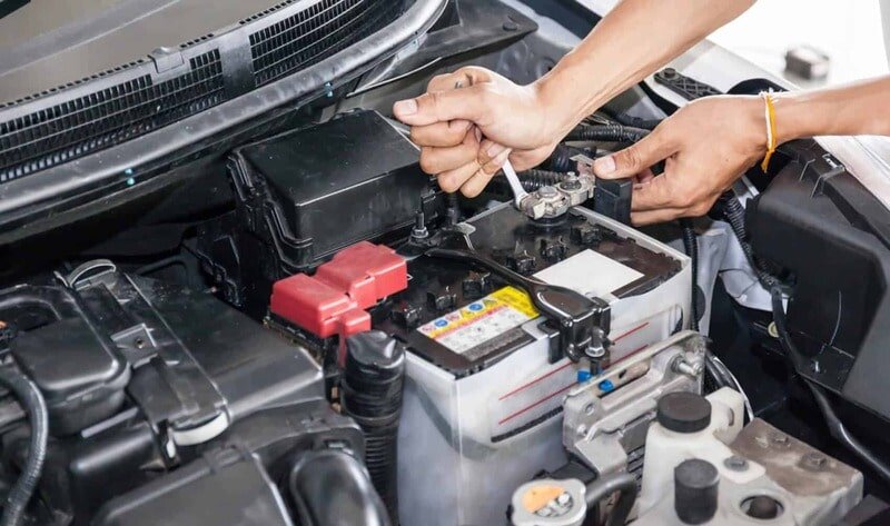 Dịch vụ kiểm tra, bảo dưỡng ắc quy - ắc Quy Phước Đạt - Công Ty TNHH Dịch Vụ Thương Mại ắc Quy Phước Đạt