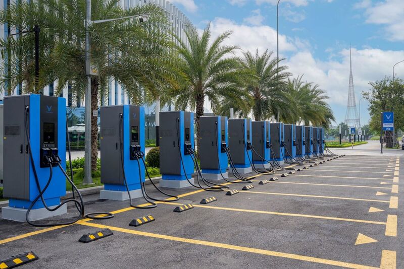 Dự án cung cấp máy biến áp và trạm trụ cho các trạm sạc xe điện VINFAST