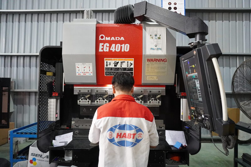 Máy chấn Amada