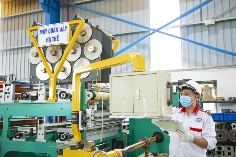 Máy cuộn dây hạ áp
