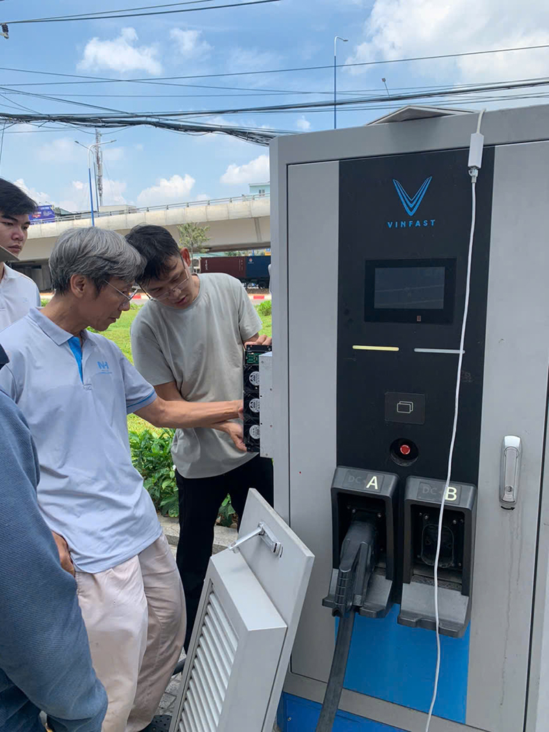 Lắp đặt trạm sạc xe điện